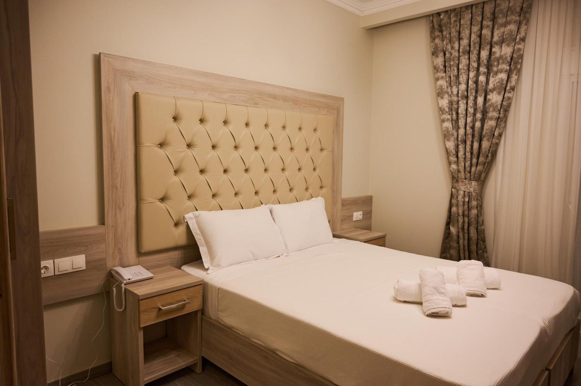 Famissi Suites 2 Калампака Екстериор снимка