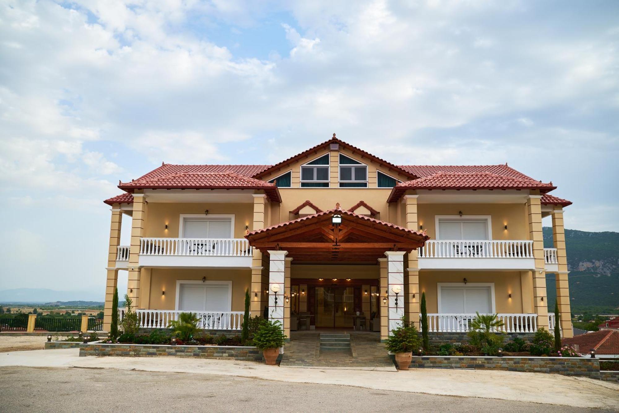 Famissi Suites 2 Калампака Екстериор снимка